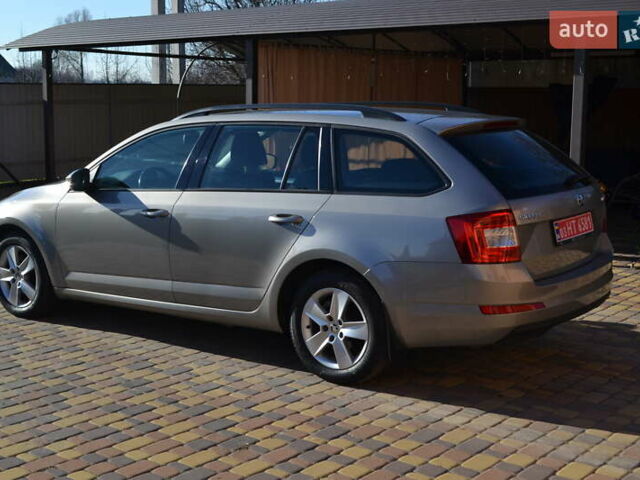 Серый Шкода Октавия, объемом двигателя 2 л и пробегом 228 тыс. км за 12500 $, фото 9 на Automoto.ua