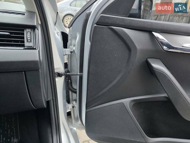 Сірий Шкода Октавія, об'ємом двигуна 1.6 л та пробігом 224 тис. км за 8999 $, фото 33 на Automoto.ua