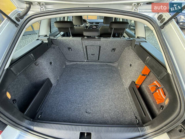 Сірий Шкода Октавія, об'ємом двигуна 1.6 л та пробігом 230 тис. км за 10999 $, фото 36 на Automoto.ua