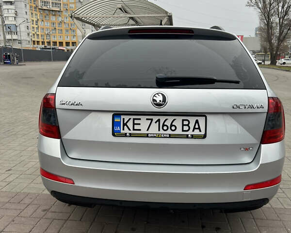 Серый Шкода Октавия, объемом двигателя 1.6 л и пробегом 207 тыс. км за 11000 $, фото 9 на Automoto.ua