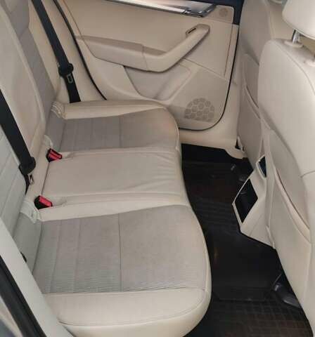 Сірий Шкода Октавія, об'ємом двигуна 2 л та пробігом 312 тис. км за 10000 $, фото 2 на Automoto.ua