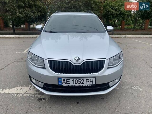 Серый Шкода Октавия, объемом двигателя 2 л и пробегом 293 тыс. км за 13100 $, фото 3 на Automoto.ua