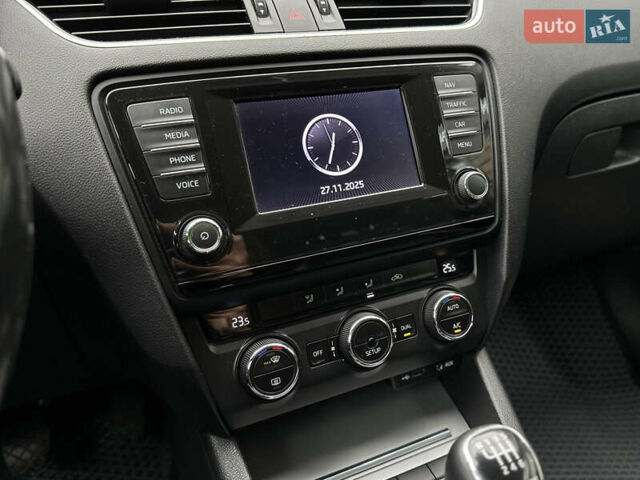 Сірий Шкода Октавія, об'ємом двигуна 1.6 л та пробігом 286 тис. км за 10999 $, фото 42 на Automoto.ua