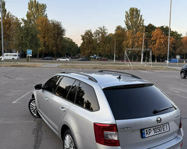 Серый Шкода Октавия, объемом двигателя 1.6 л и пробегом 348 тыс. км за 11700 $, фото 5 на Automoto.ua