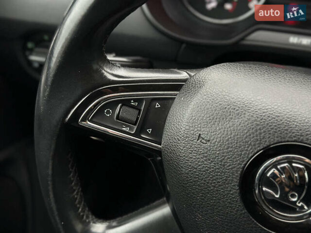 Сірий Шкода Октавія, об'ємом двигуна 1.6 л та пробігом 286 тис. км за 10999 $, фото 36 на Automoto.ua