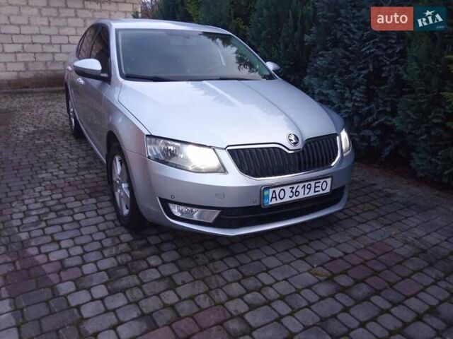 Сірий Шкода Октавія, об'ємом двигуна 2 л та пробігом 300 тис. км за 11700 $, фото 5 на Automoto.ua