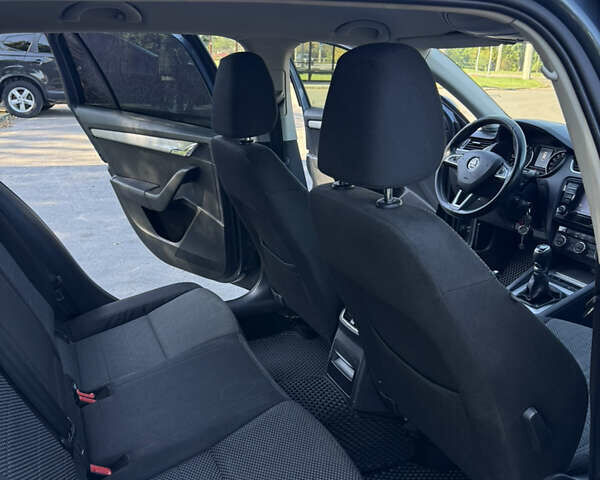 Серый Шкода Октавия, объемом двигателя 1.6 л и пробегом 241 тыс. км за 10300 $, фото 12 на Automoto.ua