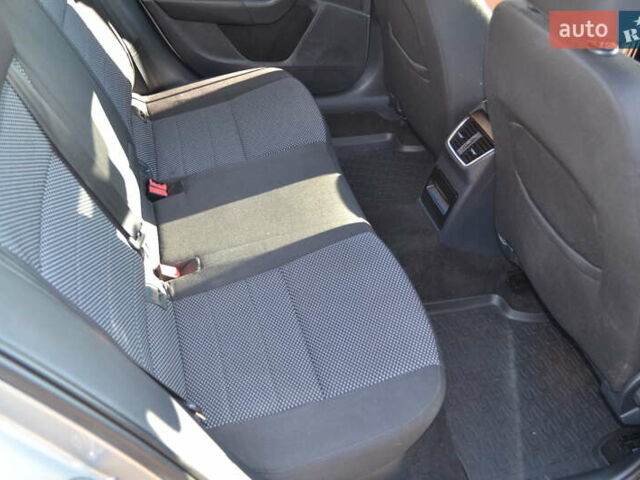 Серый Шкода Октавия, объемом двигателя 2 л и пробегом 228 тыс. км за 12500 $, фото 20 на Automoto.ua