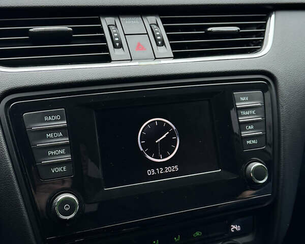 Сірий Шкода Октавія, об'ємом двигуна 1.6 л та пробігом 301 тис. км за 10700 $, фото 9 на Automoto.ua