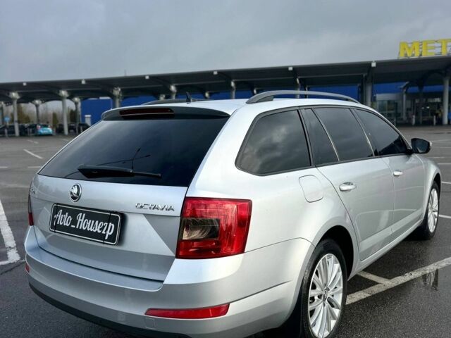 Серый Шкода Октавия, объемом двигателя 0 л и пробегом 237 тыс. км за 10300 $, фото 3 на Automoto.ua