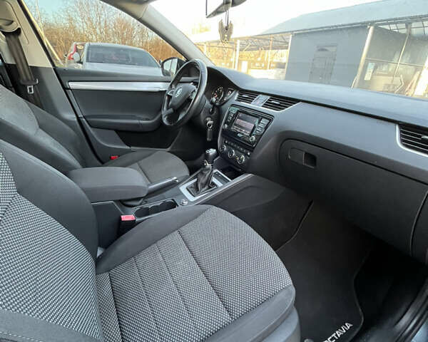 Серый Шкода Октавия, объемом двигателя 1.6 л и пробегом 259 тыс. км за 10199 $, фото 16 на Automoto.ua