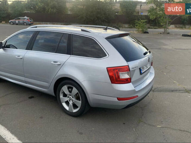Шкода Октавия 2014 в Одессе на Automoto.ua Серый Шкода Октавия, объемом двигателя 1.6 л и пробегом 285 тыс. км за 10000 $, фото 19 на Automoto.ua