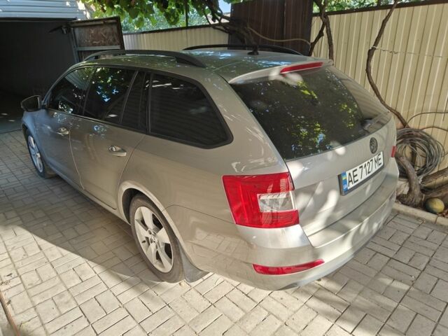 Шкода Октавия 2014 в Кривом Роге на Automoto.ua Серый Шкода Октавия, объемом двигателя 2 л и пробегом 360 тыс. км за 12000 $, фото 1 на Automoto.ua