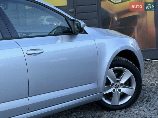 Сірий Шкода Октавія, об'ємом двигуна 1.6 л та пробігом 230 тис. км за 10999 $, фото 24 на Automoto.ua