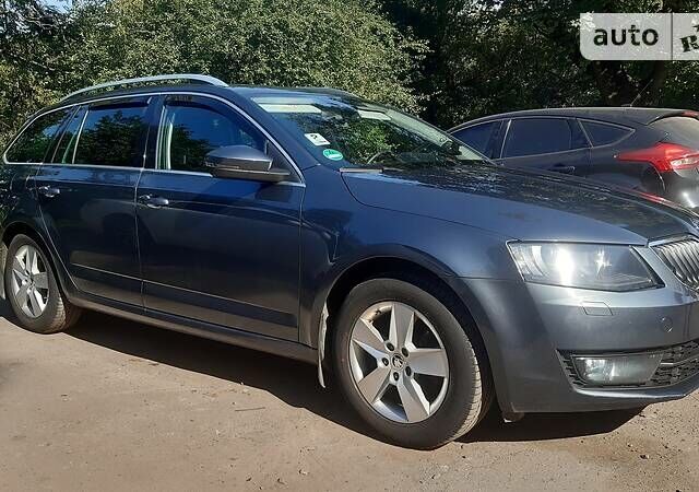 Шкода Октавия 2014 в Львове на Automoto.ua Серый Шкода Октавия, объемом двигателя 1.6 л и пробегом 294 тыс. км за 11499 $, фото 5 на Automoto.ua