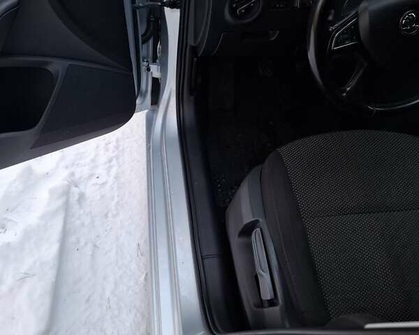 Серый Шкода Октавия, объемом двигателя 2 л и пробегом 316 тыс. км за 11700 $, фото 6 на Automoto.ua