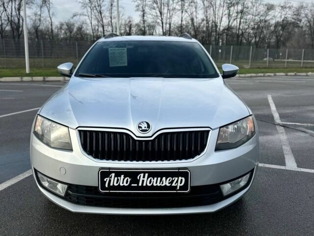 Серый Шкода Октавия, объемом двигателя 0 л и пробегом 237 тыс. км за 10300 $, фото 1 на Automoto.ua