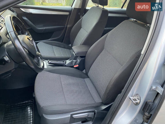 Серый Шкода Октавия, объемом двигателя 2 л и пробегом 227 тыс. км за 10700 $, фото 27 на Automoto.ua