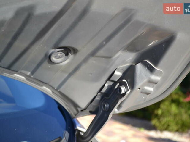 Серый Шкода Октавия, объемом двигателя 2 л и пробегом 228 тыс. км за 12500 $, фото 44 на Automoto.ua