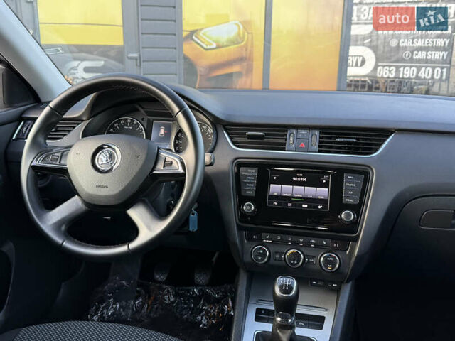 Сірий Шкода Октавія, об'ємом двигуна 1.6 л та пробігом 230 тис. км за 10999 $, фото 32 на Automoto.ua