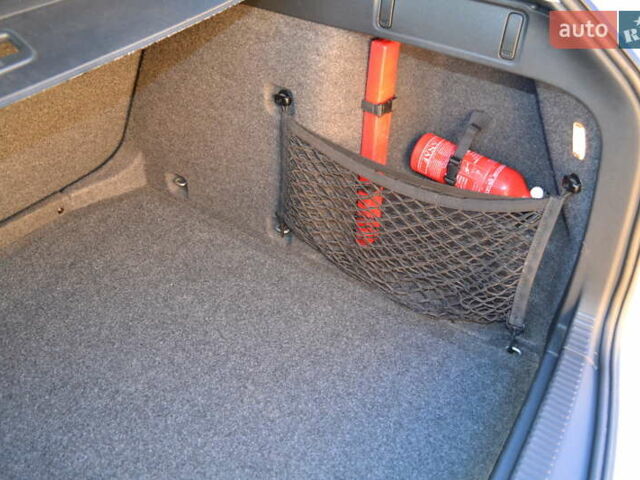 Серый Шкода Октавия, объемом двигателя 2 л и пробегом 228 тыс. км за 12500 $, фото 23 на Automoto.ua