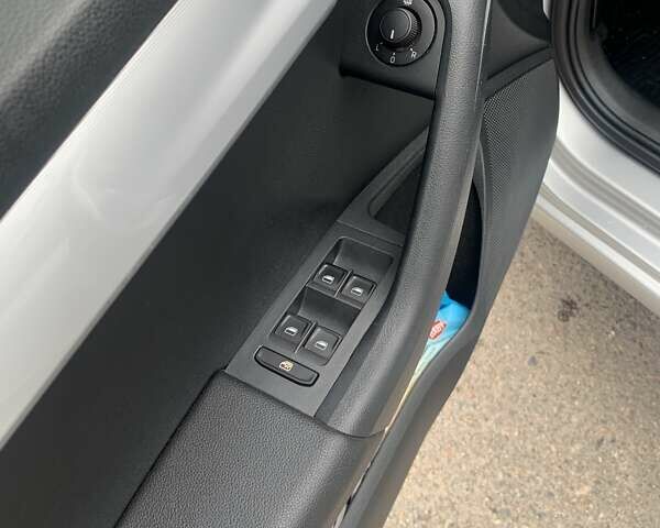 Серый Шкода Октавия, объемом двигателя 2 л и пробегом 293 тыс. км за 13100 $, фото 18 на Automoto.ua