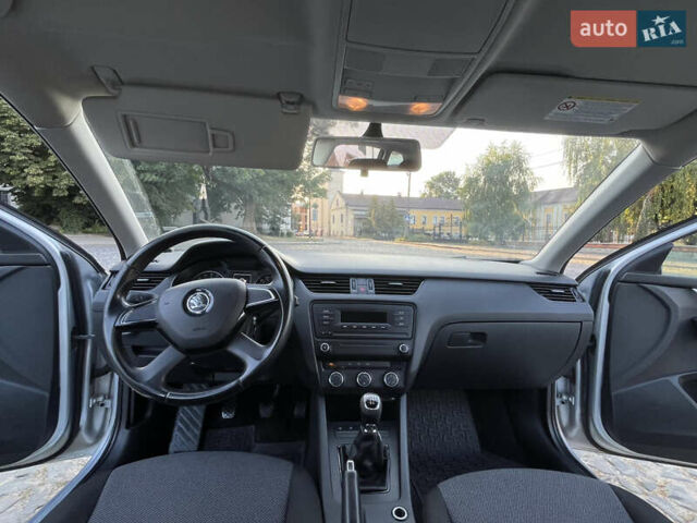 Серый Шкода Октавия, объемом двигателя 1.6 л и пробегом 370 тыс. км за 9200 $, фото 5 на Automoto.ua