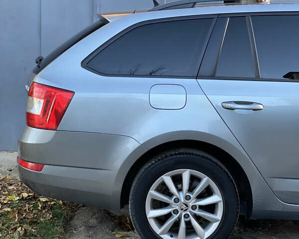 Сірий Шкода Октавія, об'ємом двигуна 2 л та пробігом 225 тис. км за 12200 $, фото 22 на Automoto.ua
