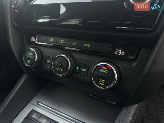 Серый Шкода Октавия, объемом двигателя 1.6 л и пробегом 281 тыс. км за 10499 $, фото 23 на Automoto.ua