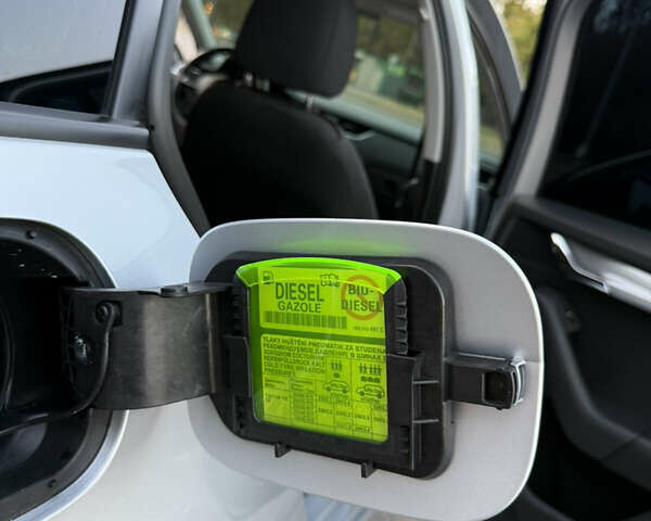 Серый Шкода Октавия, объемом двигателя 1.6 л и пробегом 348 тыс. км за 11700 $, фото 11 на Automoto.ua