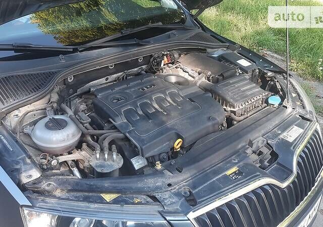 Шкода Октавия 2014 в Львове на Automoto.ua Серый Шкода Октавия, объемом двигателя 1.6 л и пробегом 294 тыс. км за 11499 $, фото 25 на Automoto.ua