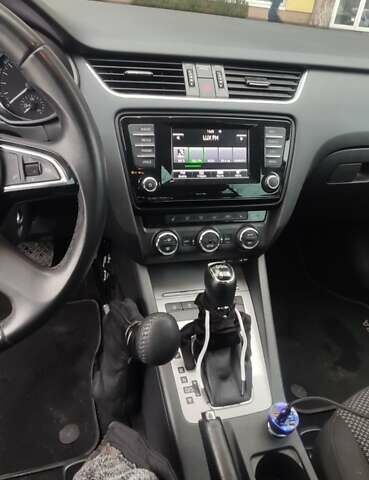 Сірий Шкода Октавія, об'ємом двигуна 0 л та пробігом 217 тис. км за 11800 $, фото 17 на Automoto.ua