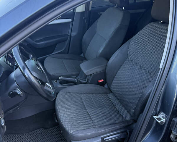 Серый Шкода Октавия, объемом двигателя 1.6 л и пробегом 241 тыс. км за 10300 $, фото 11 на Automoto.ua