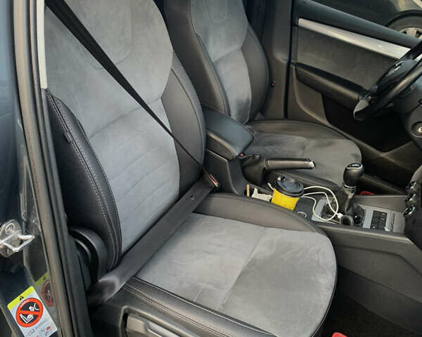 Сірий Шкода Октавія, об'ємом двигуна 1.97 л та пробігом 248 тис. км за 12000 $, фото 17 на Automoto.ua