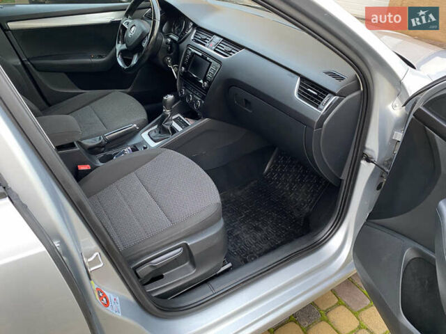 Серый Шкода Октавия, объемом двигателя 2 л и пробегом 227 тыс. км за 10700 $, фото 20 на Automoto.ua