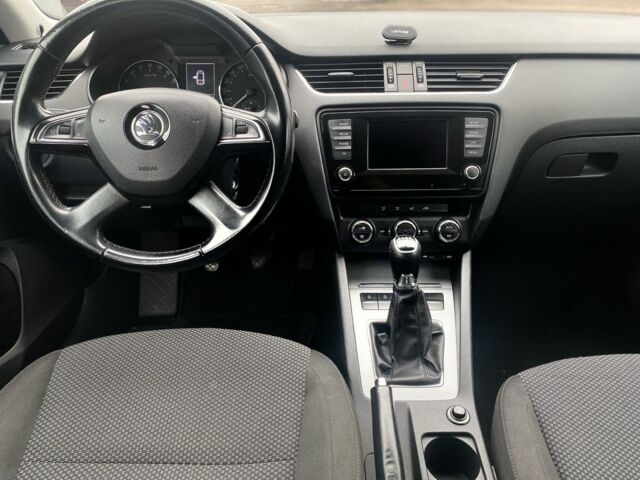 Сірий Шкода Октавія, об'ємом двигуна 2 л та пробігом 205 тис. км за 10500 $, фото 3 на Automoto.ua