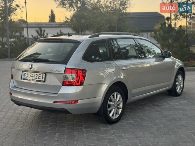 Серый Шкода Октавия, объемом двигателя 1.6 л и пробегом 281 тыс. км за 10499 $, фото 11 на Automoto.ua