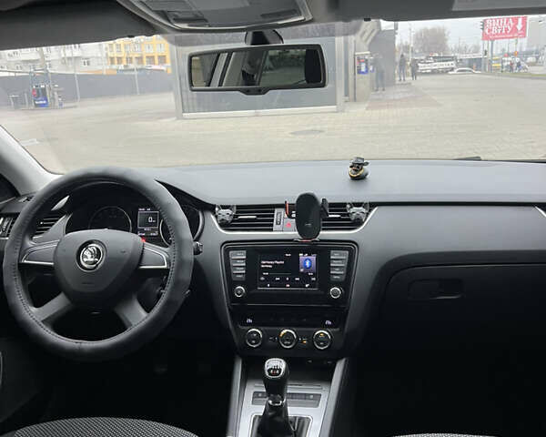 Серый Шкода Октавия, объемом двигателя 1.6 л и пробегом 207 тыс. км за 11000 $, фото 34 на Automoto.ua