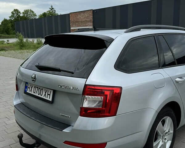 Шкода Октавия 2014 в Хмельницком на Automoto.ua Серый Шкода Октавия, объемом двигателя 1.6 л и пробегом 319 тыс. км за 9000 $, фото 3 на Automoto.ua