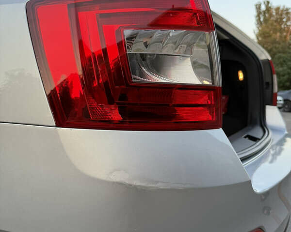 Серый Шкода Октавия, объемом двигателя 1.6 л и пробегом 348 тыс. км за 11700 $, фото 9 на Automoto.ua