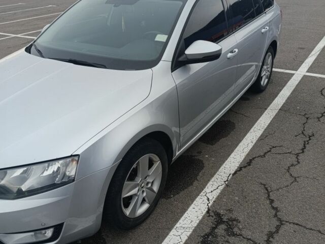 Серый Шкода Октавия, объемом двигателя 0 л и пробегом 250 тыс. км за 8000 $, фото 2 на Automoto.ua