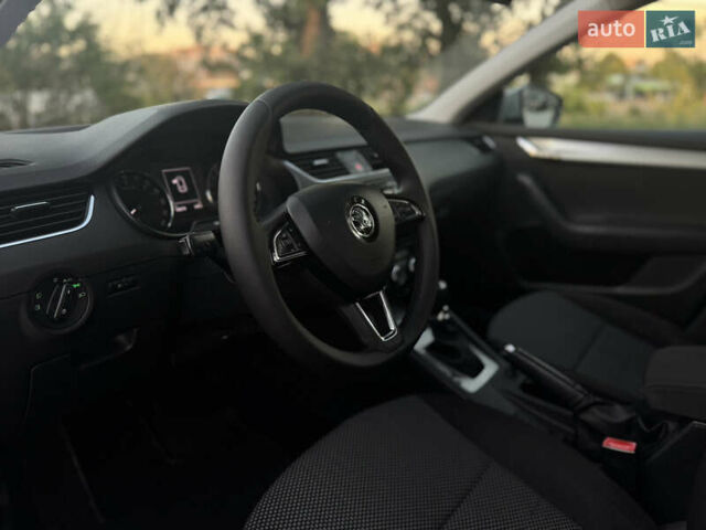 Серый Шкода Октавия, объемом двигателя 1.6 л и пробегом 281 тыс. км за 10499 $, фото 12 на Automoto.ua