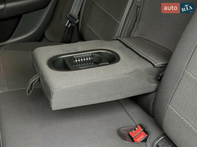 Сірий Шкода Октавія, об'ємом двигуна 1.6 л та пробігом 286 тис. км за 10999 $, фото 50 на Automoto.ua