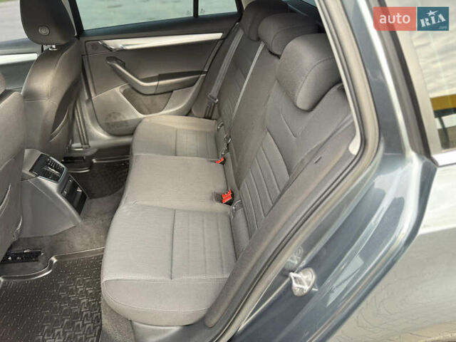 Серый Шкода Октавия, объемом двигателя 1.6 л и пробегом 158 тыс. км за 12500 $, фото 94 на Automoto.ua