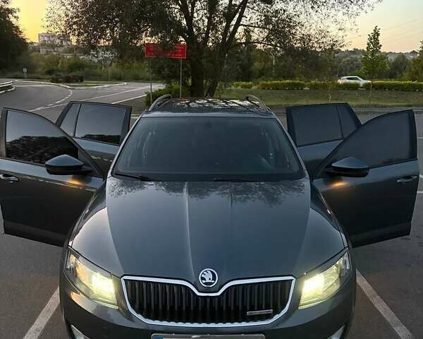 Сірий Шкода Октавія, об'ємом двигуна 1.6 л та пробігом 302 тис. км за 11000 $, фото 5 на Automoto.ua