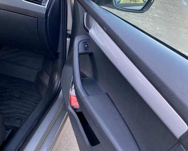 Серый Шкода Октавия, объемом двигателя 1.6 л и пробегом 330 тыс. км за 10300 $, фото 9 на Automoto.ua