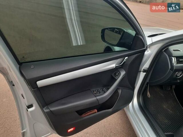 Сірий Шкода Октавія, об'ємом двигуна 1.97 л та пробігом 301 тис. км за 13300 $, фото 11 на Automoto.ua