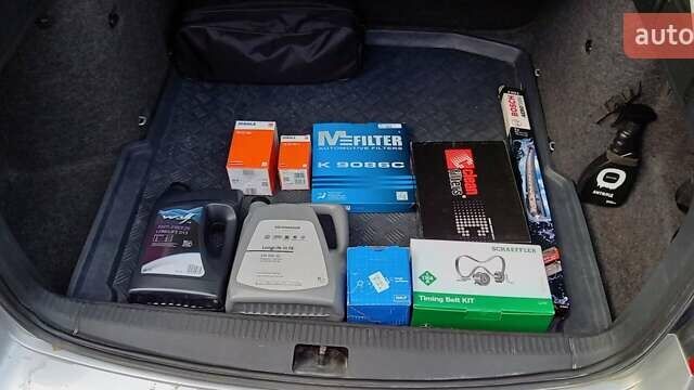 Шкода Октавия 2014 в Ужгороде на Automoto.ua Серый Шкода Октавия, объемом двигателя 1.6 л и пробегом 225 тыс. км за 10900 $, фото 5 на Automoto.ua