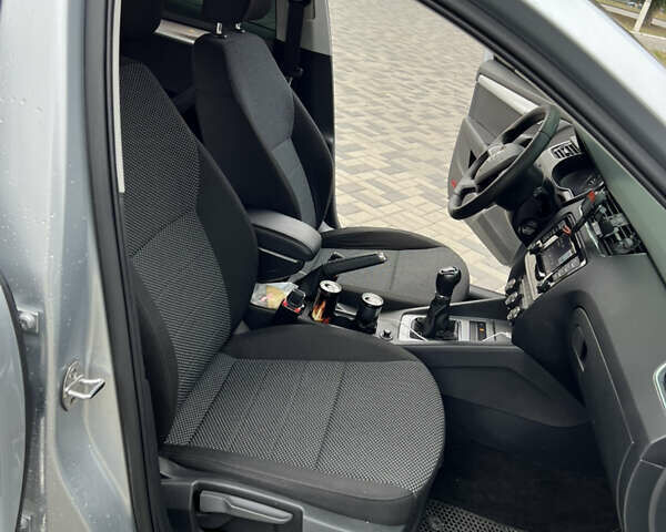 Серый Шкода Октавия, объемом двигателя 1.6 л и пробегом 206 тыс. км за 12700 $, фото 22 на Automoto.ua