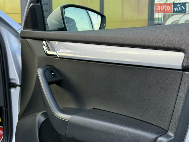 Сірий Шкода Октавія, об'ємом двигуна 1.6 л та пробігом 230 тис. км за 10999 $, фото 30 на Automoto.ua